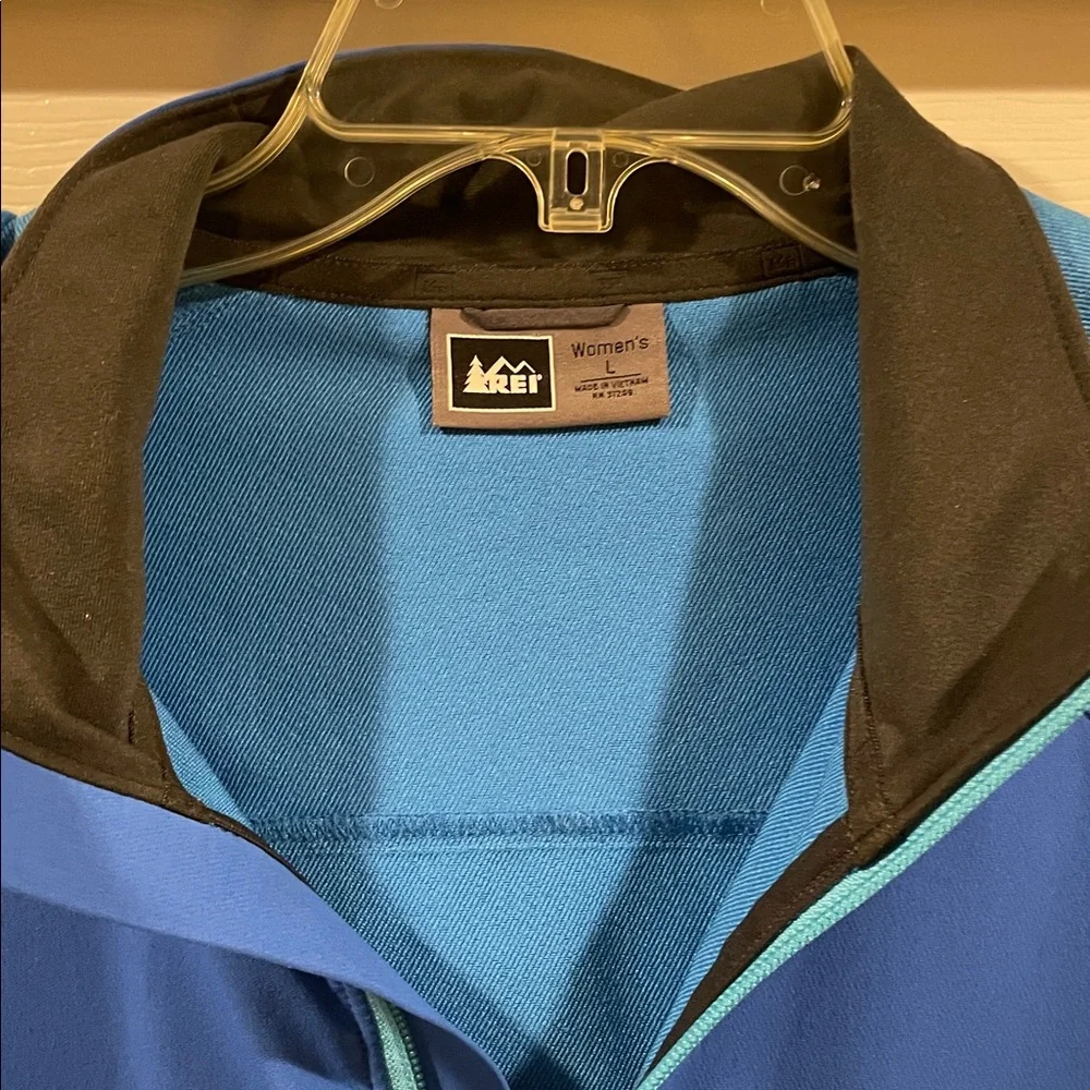 REI Women's Vibrant Blue Ski Jacket - Picture 2 of 5